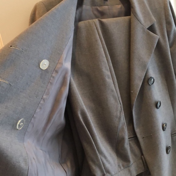 New Frontier 2-pc Double Breasted Classic lined Blazer and trousers NWOT - Picture 5 of 15